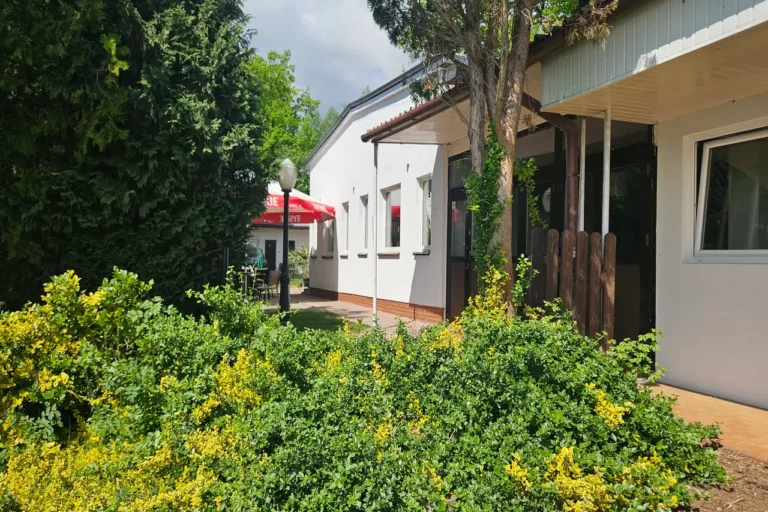 grek-otmuchow-plazowa-13-wypoczynek-zielen